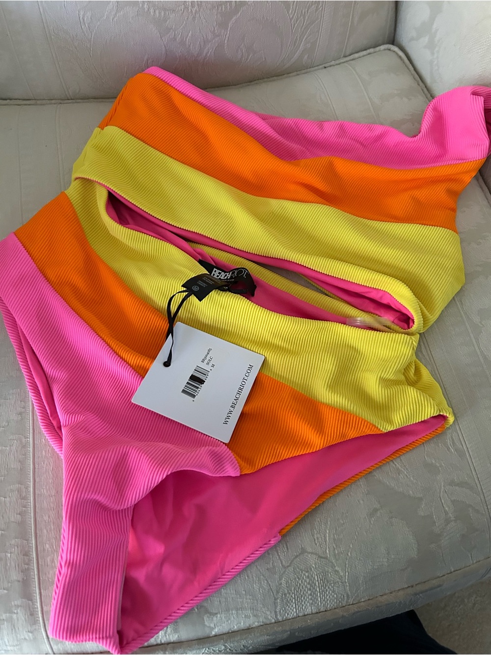 NWT Beach Riot Joyce One-Piece Cutout Swimsuit size medium in soleil - Picture 3 of 7
